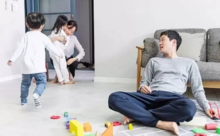 “남녀 임금 격차 줄이면 출산율 높일 수 있어”... 한은 기고문 화제