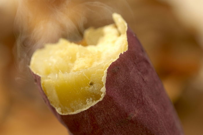 고구마 '6kg' 주문했더니 사람 다리만한 3kg짜리 2개 보내준 판매자