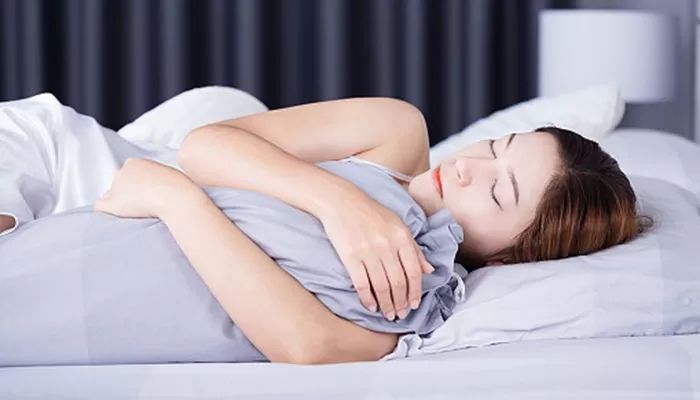 옆으로 자면 ‘이것’ 빨라진다... 충격적인 연구 결과