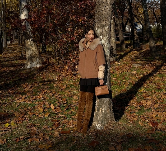 [이미지3] 올리비아로렌 ‘더블 레이어 코트’ 김지영 착용 이미지.jpg