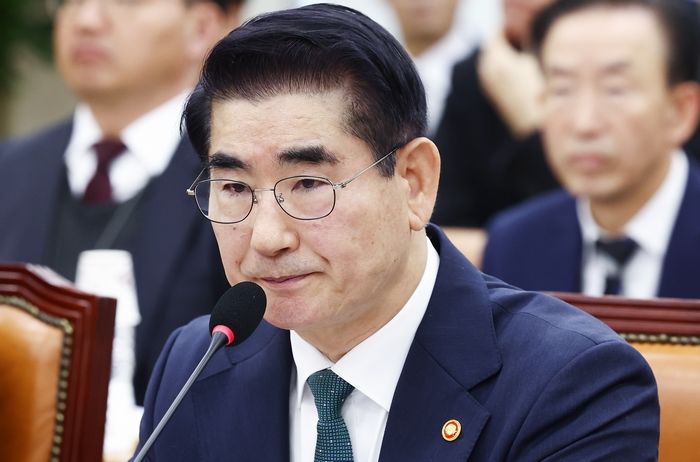 “노래 좋으니 봐달라”... 김용현 전 장관 변호인단, 잇단 법정 모독 논란