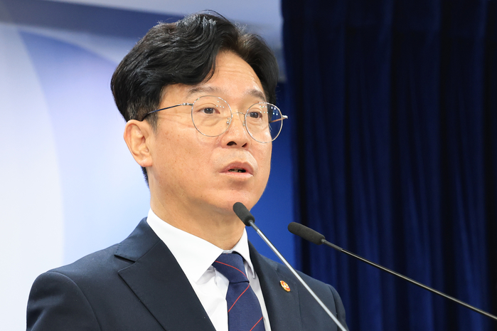 노동부 장관 ‘새벽배송 2급 발암물질’ 발언에... 국힘 박민영 “편의점 알바ㆍ대리운전은 괜찮나?”