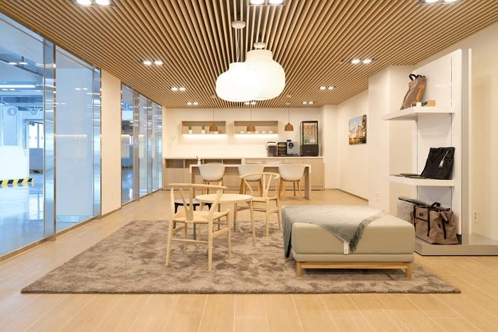 사진자료3_볼보자동차코리아 광주 셀렉트(SELEKT) 전시장에 신규 고객 라운지 오픈.jpg