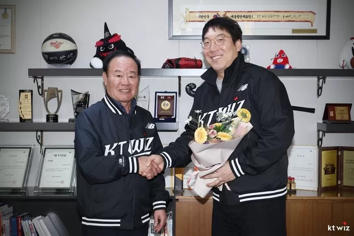 20251124_205100.jpg [오피셜] ktwiz, FA 김현수 3년 50억 전액 보장 영입.