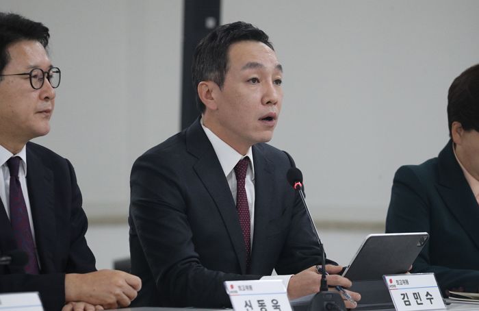 한동훈 ‘론스타 영웅’되자... 국힘 김민수 “약간의 공적 있다고 언급할 이유 없어”