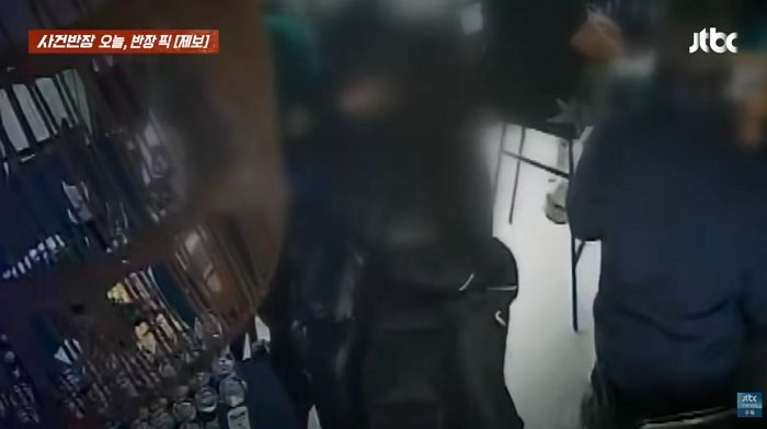 맥줏집서 손님 패딩 훔쳐간 커플...“만취는 아니었다” 황당