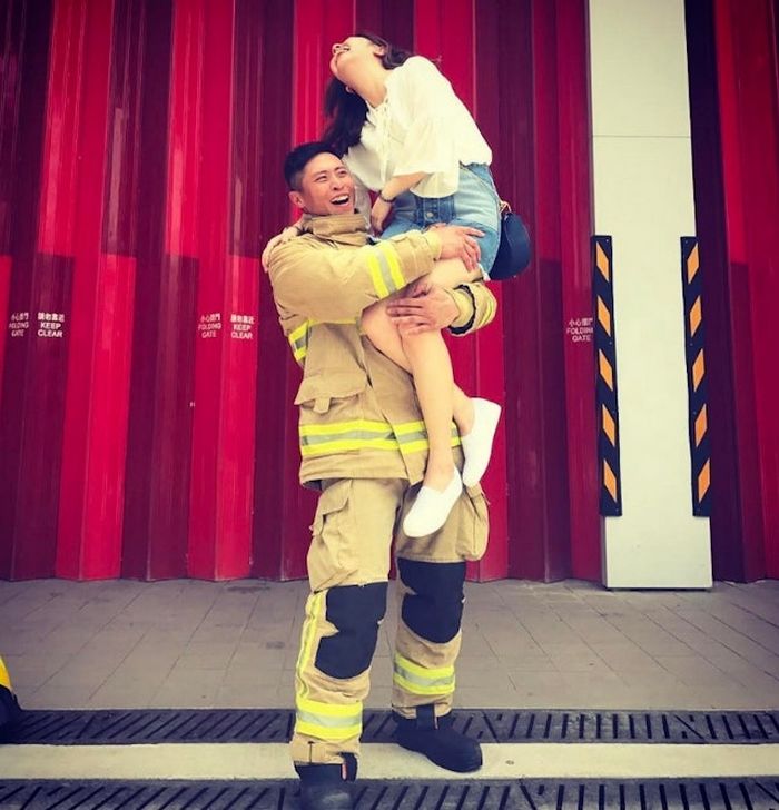 “나의 슈퍼히어로가 떠났다”... 10년 사귄 여자친구와 결혼 한 달 앞둔 홍콩 소방관, 화재 현장서 순직