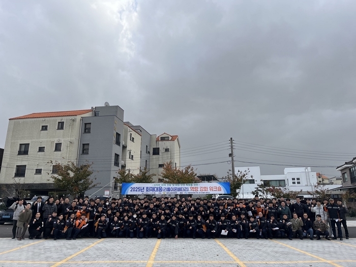 BMW 그룹 코리아, 제주 소방대원에 전기차 안전구조 교육 차량 지원... 공공안전 협력 확대