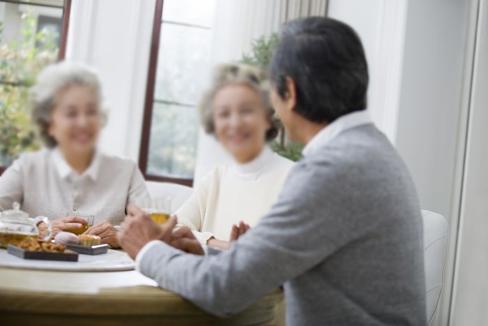 정부, 노인이 살기 좋은 ‘고령친화도시’ 지정 나선다... 선정 혜택 봤더니