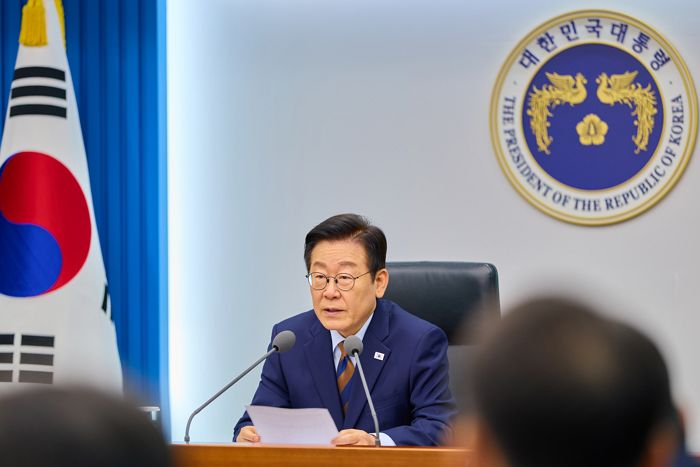李 대통령, 비상계엄 1주년 ‘특별담화’ 예고... “혼란을 평화로 바꾼 국민들”