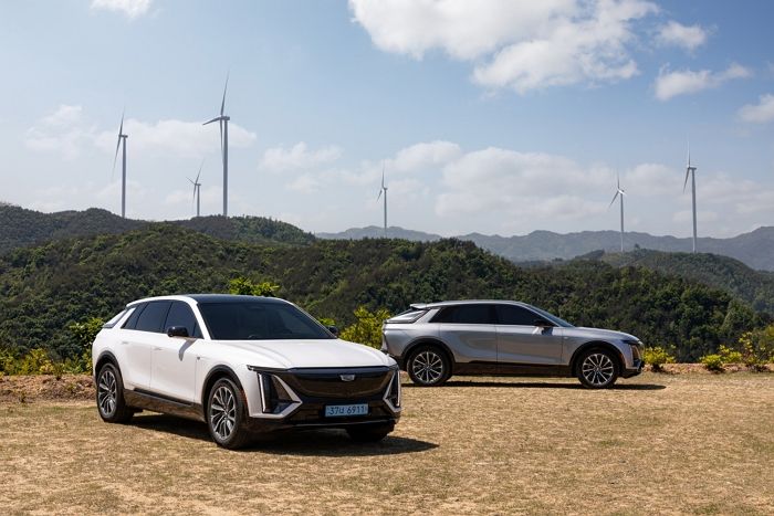 캐딜락, 12월 ‘골든 윈터’ 프로모션... 리릭 1,700만 원 할인·에스컬레이드 평생 오일 교체 제공