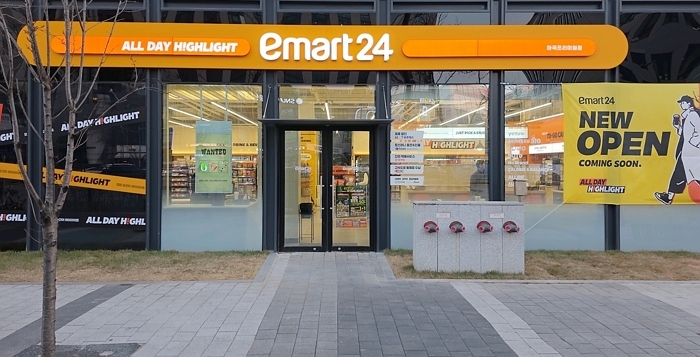 편의점 ‘판’을 뒤집는 새 표준... 이마트24 ‘마곡프리미엄점’ 첫 공개