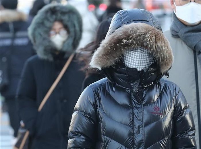내일(3일) 올 겨울 첫 ‘한파’ 찾아온다... “체감온도 영하 11도”