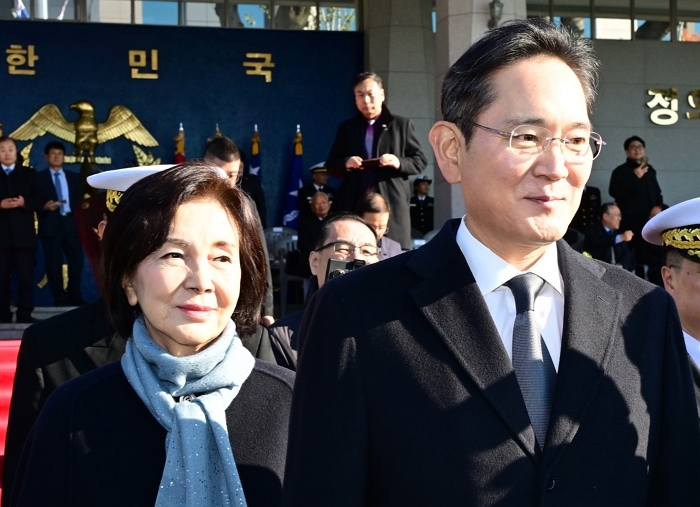 origin_이재용회장제139기해군사관후보생입교식참석 (1).jpg