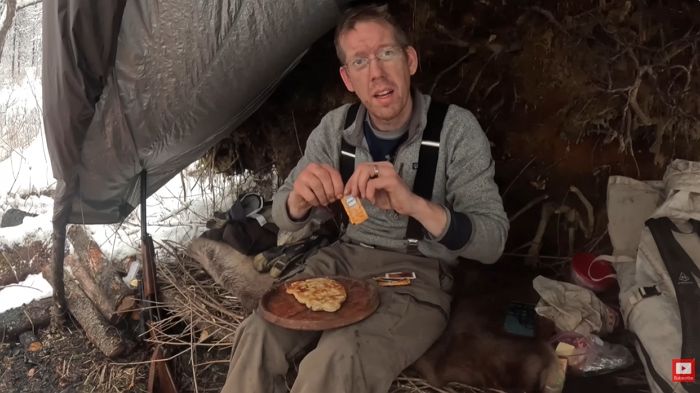 ‘1800만 유튜버’ 은퇴 후 동료 채널에 깜짝 출연... 복귀 사연에 감동
