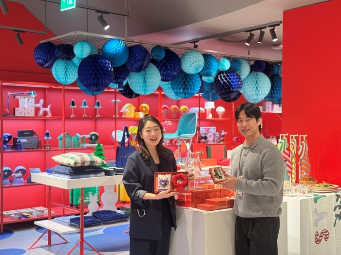 “잠실 한복판에 크리스마스가 내려와... 더콘란샵 ‘크리스마스 하우스’ 오픈”