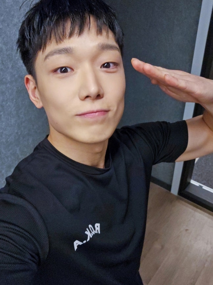 아이콘 바비, 3일 전역... 팬들 품으로, 아들 곁으로