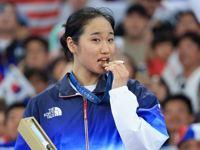 ‘랭킹 1위’ 안세영 견제인가?... 배드민턴연맹, 20년 만에 ‘15점 3세트 선취점제’ 도입