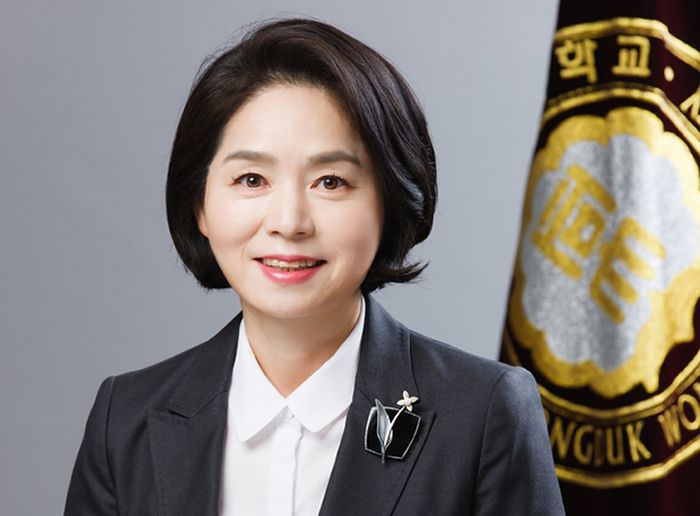 동덕여대 김명애 총장, 교비 횡령 혐의로 검찰 송치... 공학 전환 강행 논란