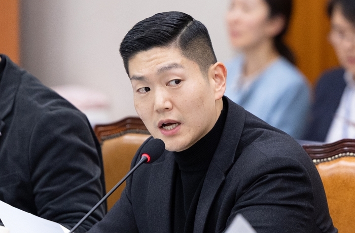 “장 대표 메시지에 실망”... 장동혁 12·3 비상계엄 ‘옹호’에 더 커진 국민의힘 ‘내홍’