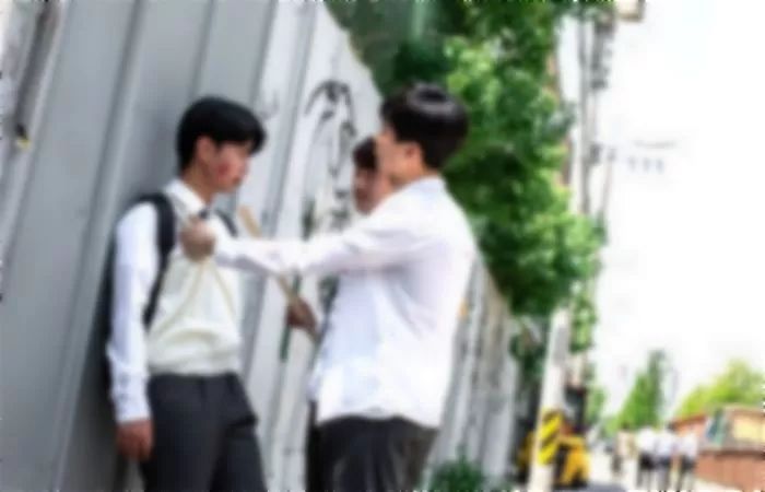 중학교 시절 학폭 가해자, 성인 돼서도 찾아와 감금 폭행·금품갈취