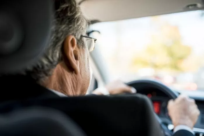 택시에 치여 숨진 오토바이 운전자... 70대 기사는 '급발진' 주장