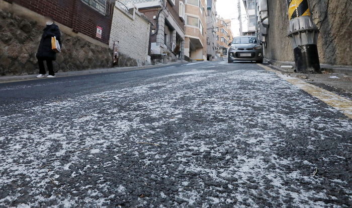 '첫눈' 온 뒤 전국이 미끄럼주의보... 