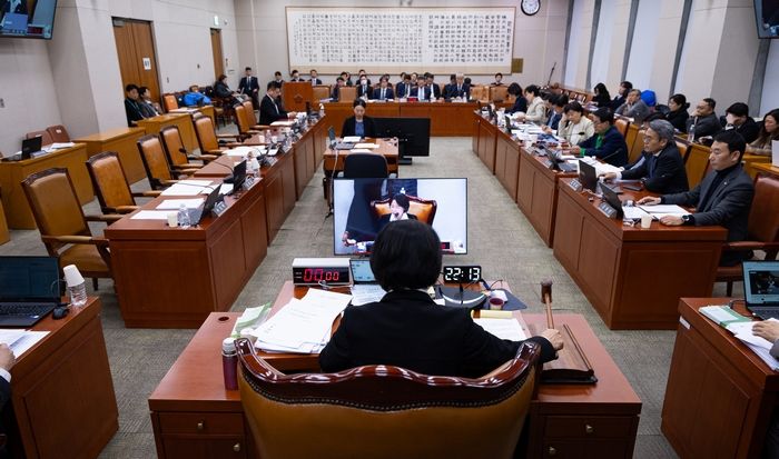 대통령실, 내란전담재판부 설치법에 “사전 조율과 달라” 선 긋기