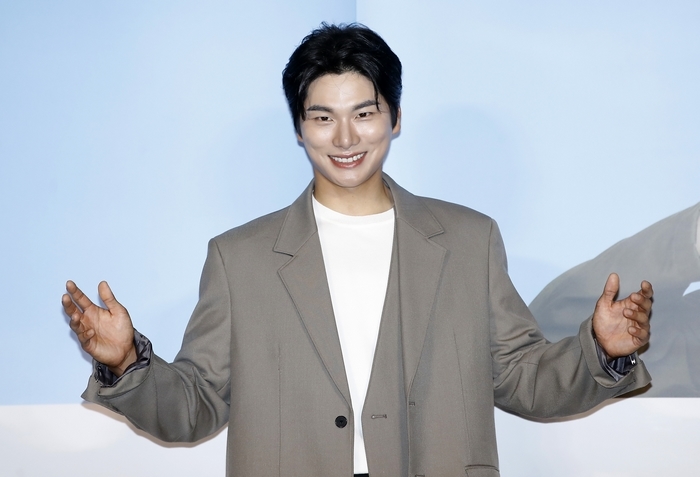 이이경, AAA 수상 무대서 '사생활 논란' 심경 토로 