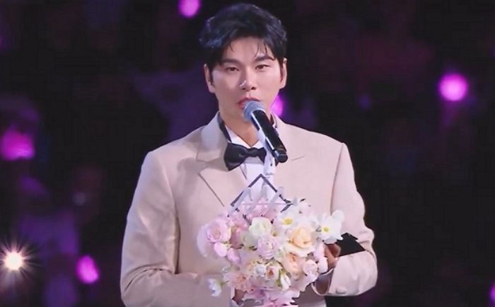 이이경, 유재석만 뺀 ‘수상소감 논란’에 즉각 해명... “저격할 이유 없어”