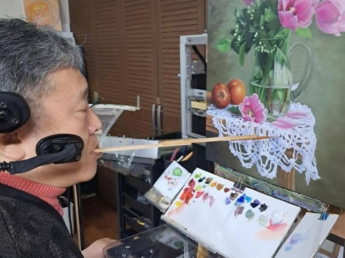 황신혜, ‘전신마비 화가’ 남동생 27년 케어한 올케에 애틋함 전해