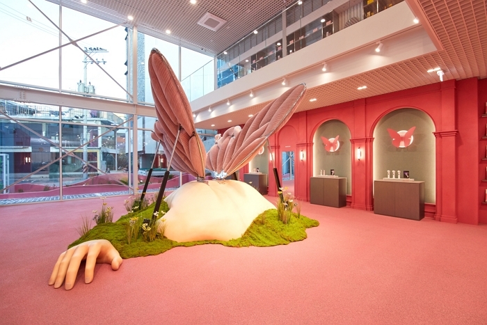 [이미지자료] 에이피알의 성수동 플래그십스토어 '메디큐브 성수' 1층.jpg