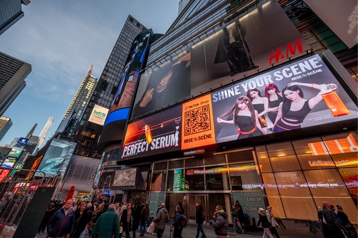 [사진자료] 미쟝센 뉴욕 옥외광고 이미지.jpg