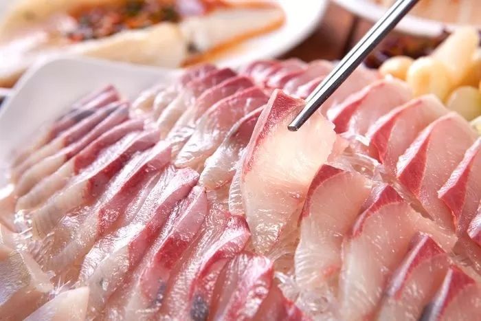 싱싱한 방어철이 돌아왔다... ‘이것’과 함께 먹으면 겨울철 몸보신 완벽