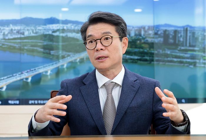 李 대통령에 인정 받은 정원오 성동구청장... 서울시장 출마 계획 묻자 ‘이렇게’ 답했다