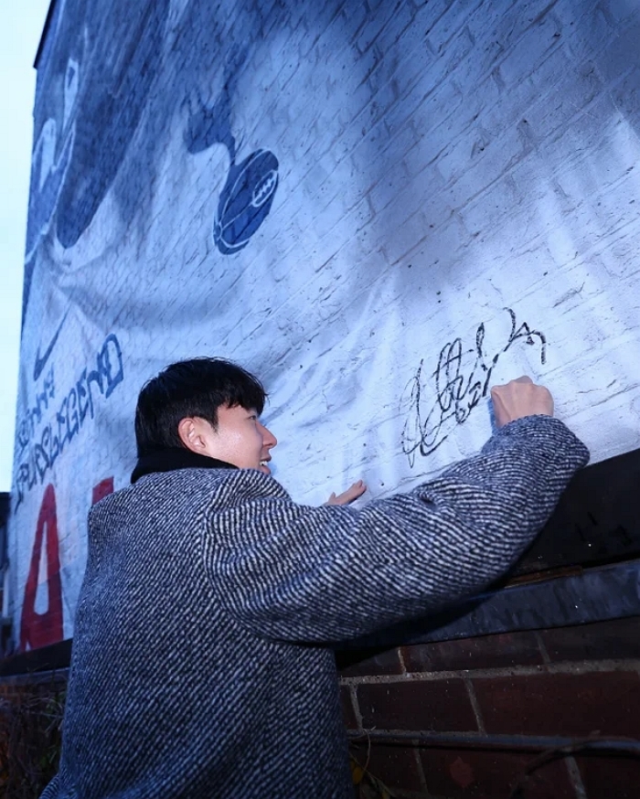 Instagram 'spursofficial'