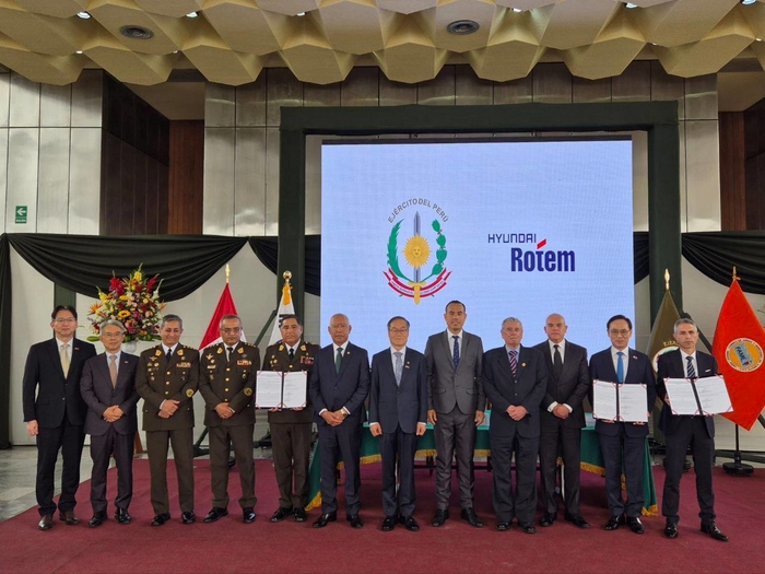 페루 총괄합의_기념촬영.jpg