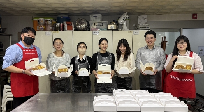 버들바게트봉사단 단체사진.jpg