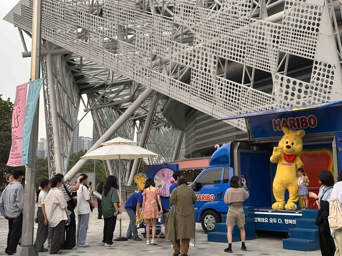 [사진자료] 하리보 샘플링 트럭 투어 현장.jpg