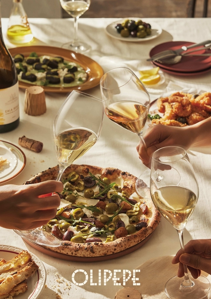 251211 CJ푸드빌, ‘올리페페(OLIPEPE)’ 광화문에 공식 오픈_메뉴컷.jpg