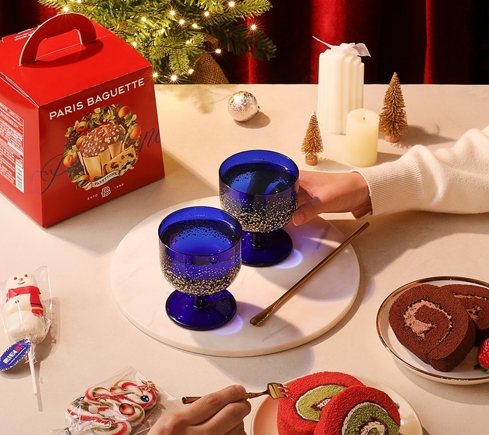 파리바게뜨, 홀리데이 감성 담은 '베리밤 고블렛잔 세트' 사전예약 실시