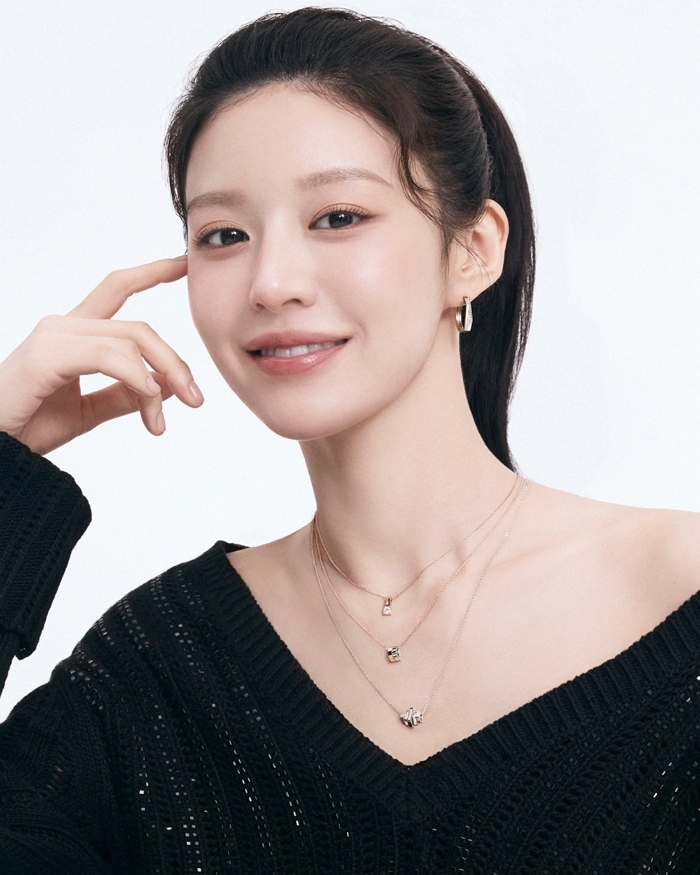 [디디에 두보 사진자료] 2025 FW 홀리데이 컬렉션(2).jpg