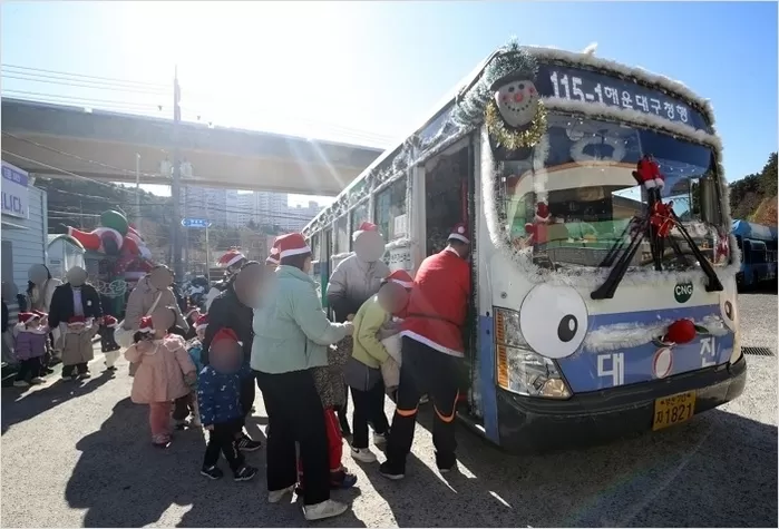 “아이들 기다렸을 텐데...” 9년 이어진 부산 ‘산타버스’가 결국 멈춘 이유