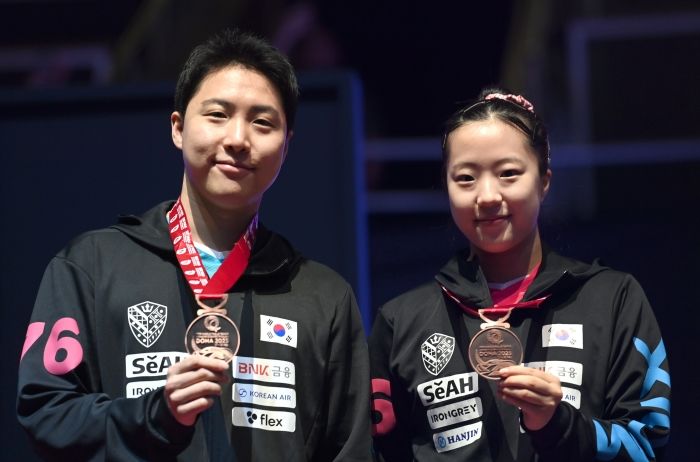 임종훈·신유빈, 세계 1위 중국 격파... '난공불락' 만리장성 넘고 '결승전' 간다