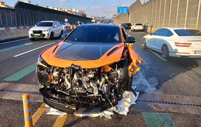 origin_인천대로서중앙선침범람보르기니4중추돌 (2).jpg