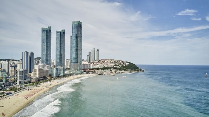 부산 해운대 해수욕장 앞바다서 ‘신원 미상’ 여성 시신 발견