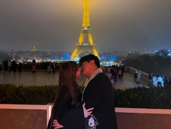 ‘결혼 23년 차’ 추신수♥하원미, 에펠탑 아래서 ‘달콤 키스’... 럽스타 공개