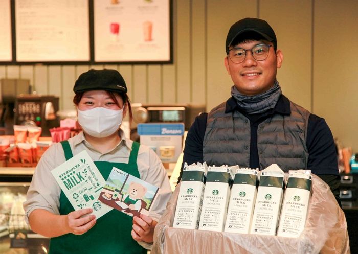 스타벅스, 1년간 종이팩 46톤 회수... 친환경 활동 강화한다