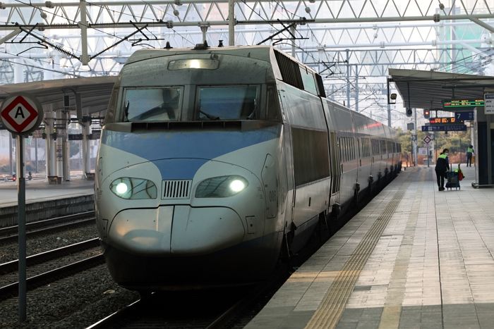 코레일, 연말연시 열차 증편... 성탄·신정 “2만 석 더 푼다”