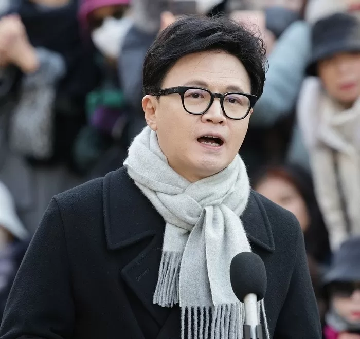 ‘환단고기는 진서’ 주장한 이덕일에 ‘토론’ 요청받은 한동훈 “李대통령과 함께 나와라”